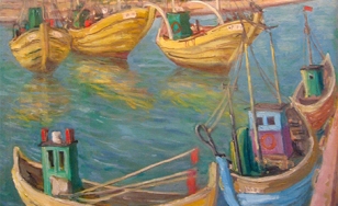 Obraz olejny przedstawia sześć łodzi w zatoce. Impresyjny charakter. W tle zabudowania w pastelowych kolorach. Gra świateł na tafli wody. Jedna z łodzi po prawej stronie jest w kolorze niebieskim, a pozostałe w żółtym.