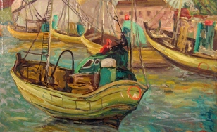Obraz olejny przedstawia zbliżenie na pięć łodzi unoszących się na wodzie. Jedna z nich stanowi centrum obrazu. Dominują żółcienie. W oddali znajdują się zabudowania w pastelowych kolorach.
